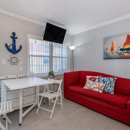 Ferienwohnung Sea Rocket 18 St. Pete Beach Exterior foto